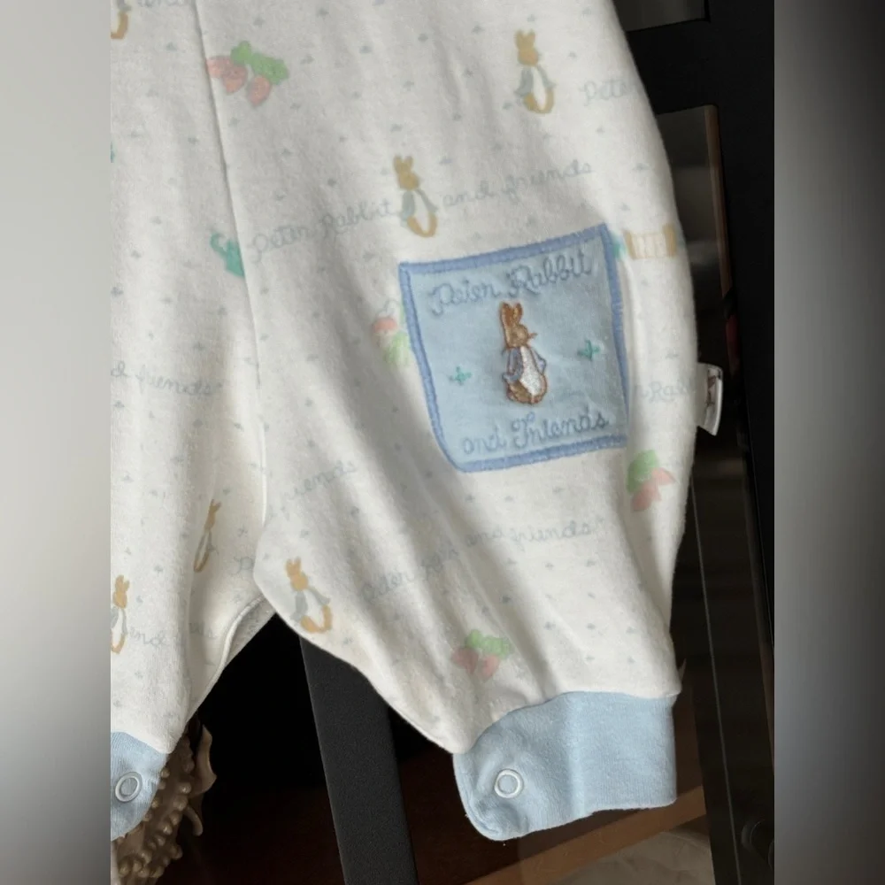 Vintage 90s Peter Rabbit & Friends coverall knit onesie playsuit baby boy print